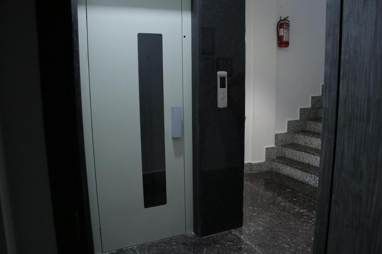 כלכותה La Cresta Inn מראה חיצוני תמונה